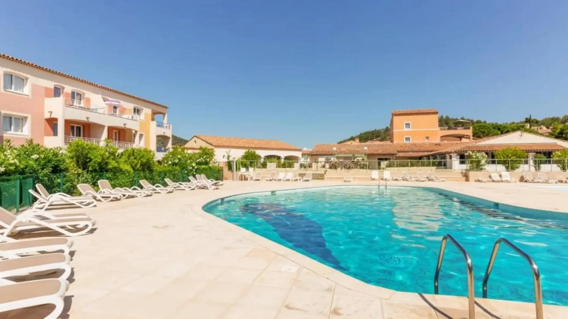 Apartment With Sea View In Roquebrune-Sur-Argens